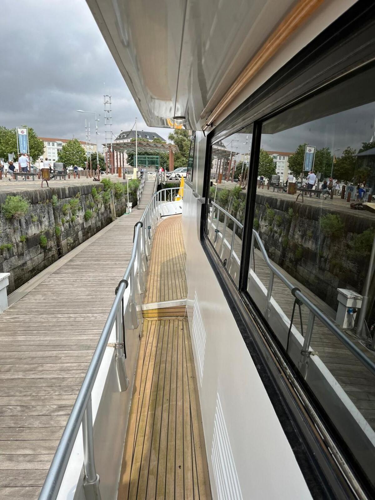 Hotel Yacht Aquamarina Vieux Port La Rochelle La Rochelle  Exterior foto